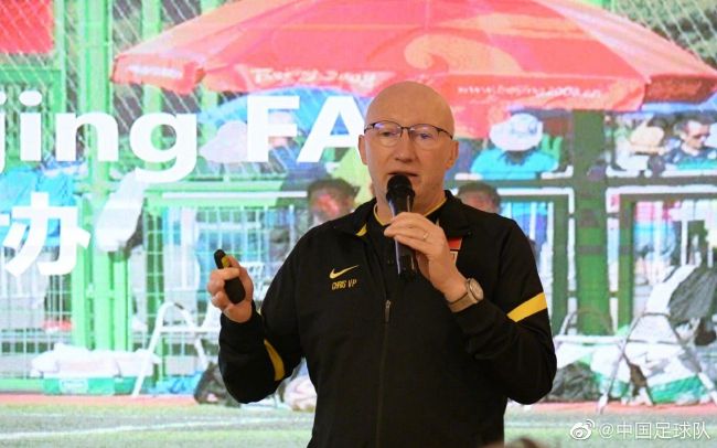 管家瞬间恍然大悟，脱口道：老爷，您这一招……实在是高啊。